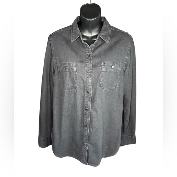 Levi’s women’s BLACK HARLIE BOYFRIEND denim  Button Down SHIRT sz M - Picture 2 of 11